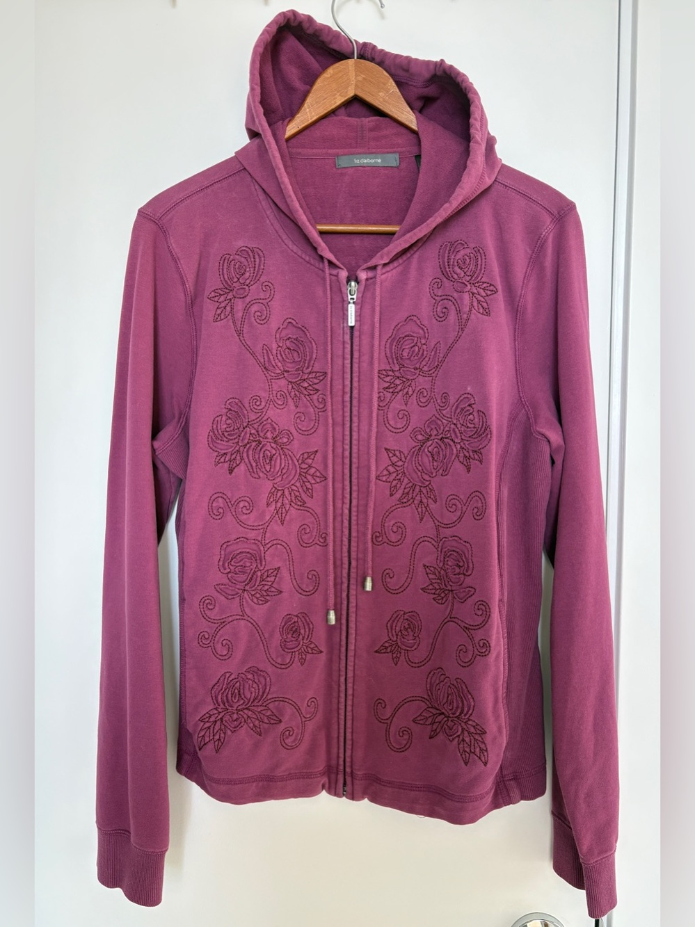 Liz Claiborne Large Embroidered Knit Zip Front Hoodie